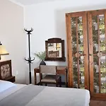 Family Apolonia Hotel 3*