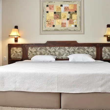 Family Apolonia 3* Sozopol