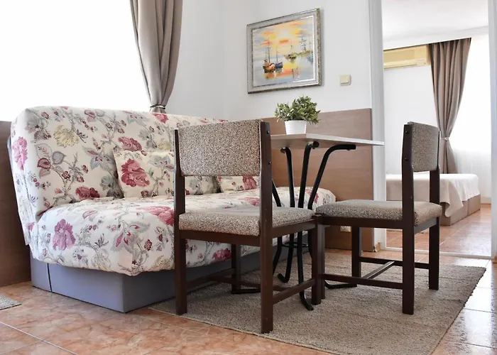 Family Apolonia Otel Süzebolu