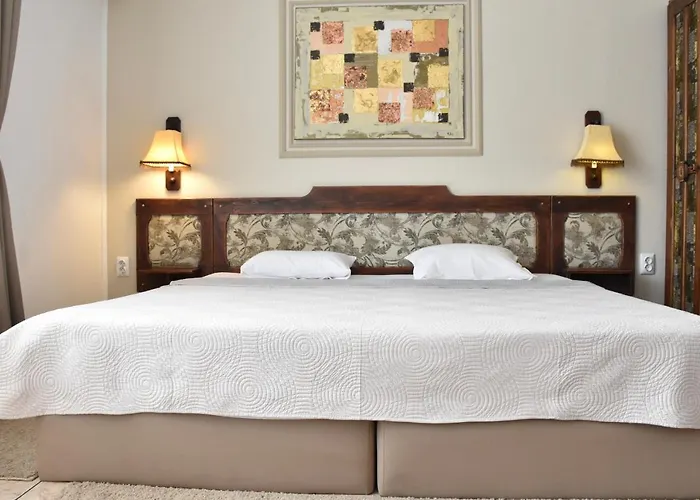 Family Apolonia 3* Süzebolu